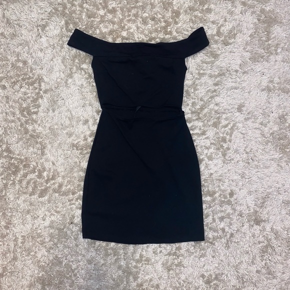 Urban Outfitters Off the Shoulder Cut Out Black Bodycon Dress - Picture 2 of 4